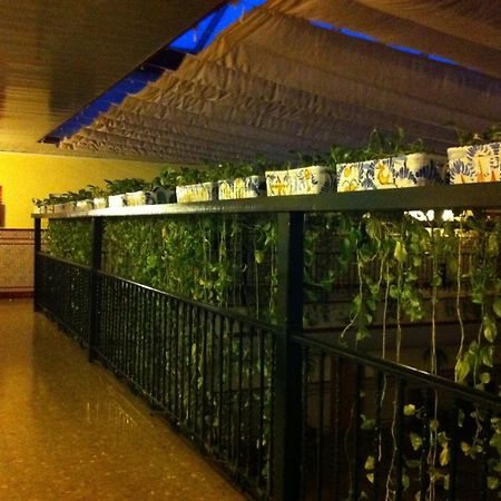Hotel Sandra Alcala de Guadaira Luaran gambar