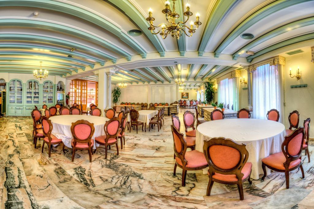 Hotel Sandra Alcala de Guadaira Luaran gambar