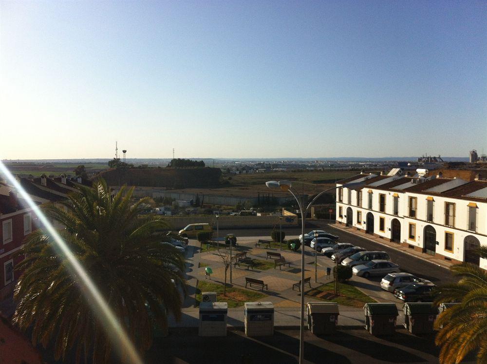 Hotel Sandra Alcala de Guadaira Luaran gambar