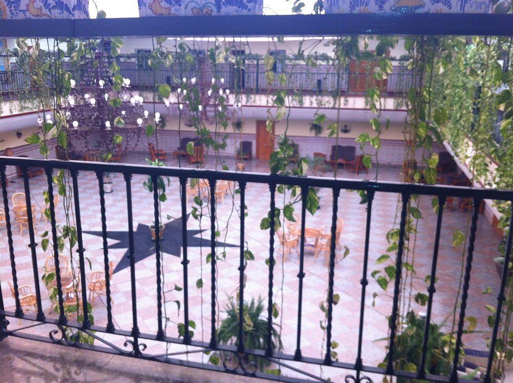 Hotel Sandra Alcala de Guadaira Luaran gambar
