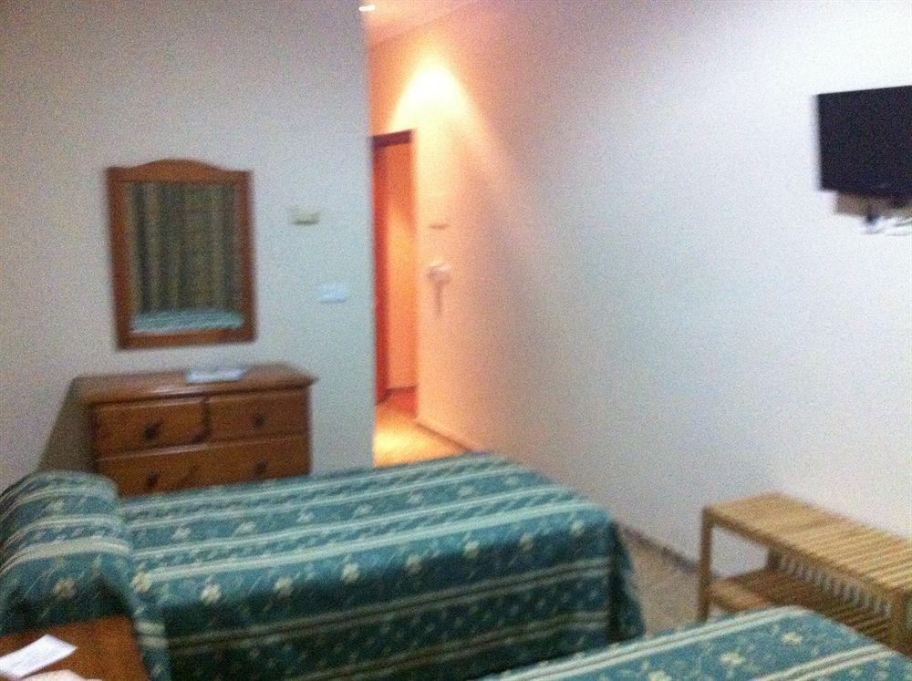 Hotel Sandra Alcala de Guadaira Luaran gambar