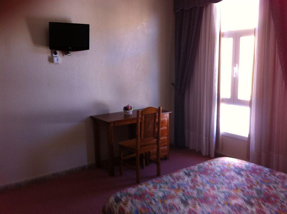 Hotel Sandra Alcala de Guadaira Luaran gambar