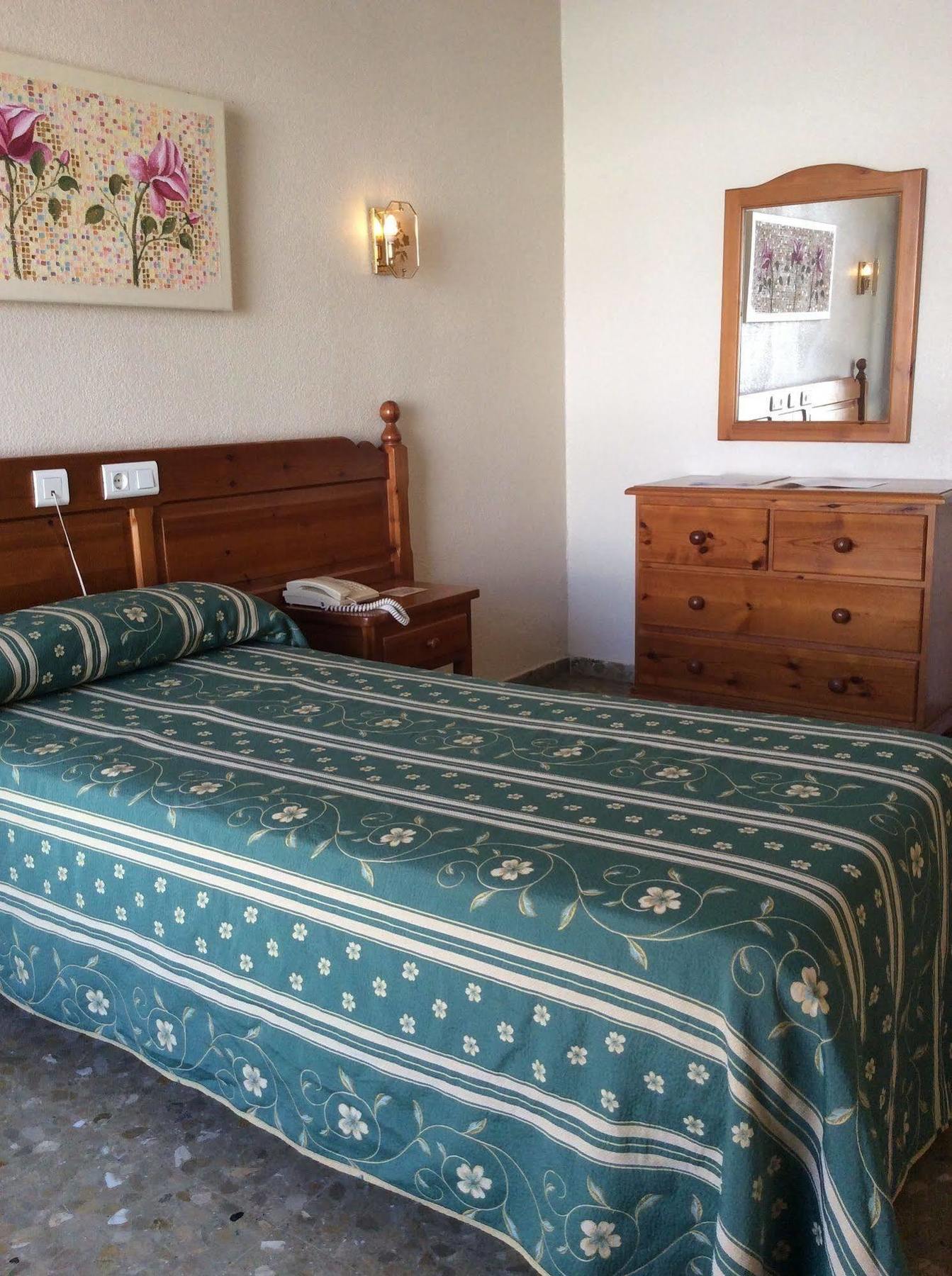 Hotel Sandra Alcala de Guadaira Luaran gambar