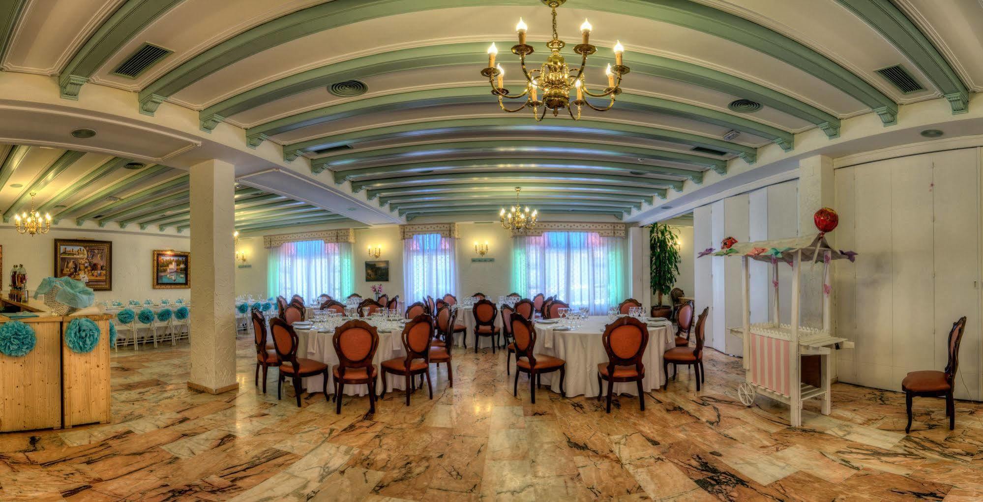 Hotel Sandra Alcala de Guadaira Luaran gambar