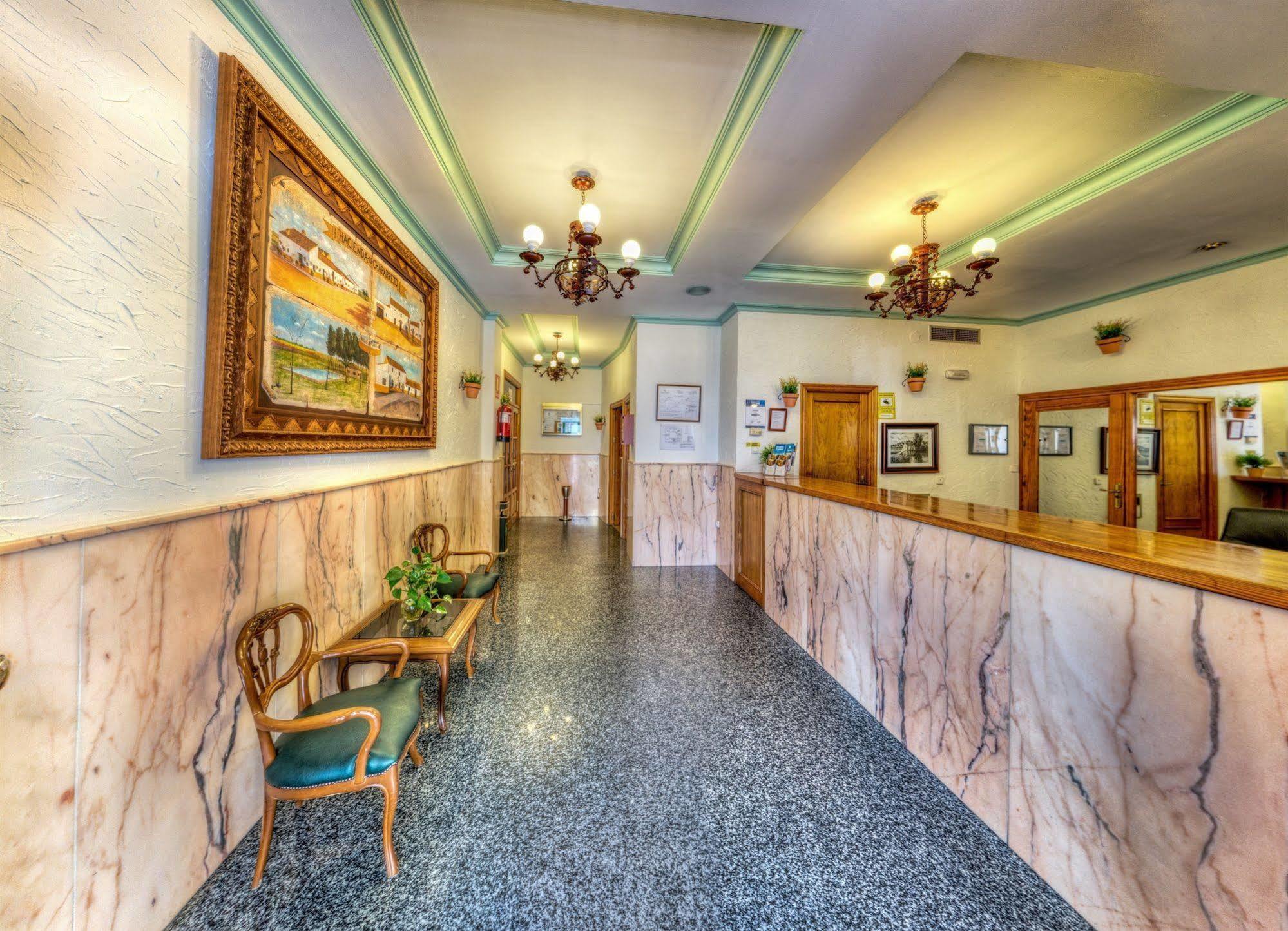 Hotel Sandra Alcala de Guadaira Luaran gambar